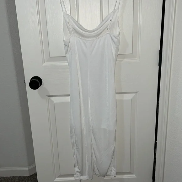 White Shimmery/Soft Dress - Picture 3 of 9